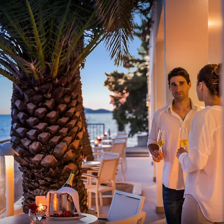 Aminess Younique Lume