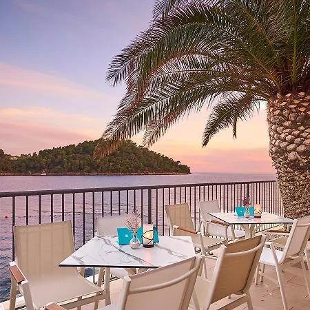 Отель Aminess Younique Lume Брна