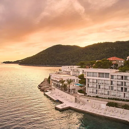 Aminess Younique Lume Брна