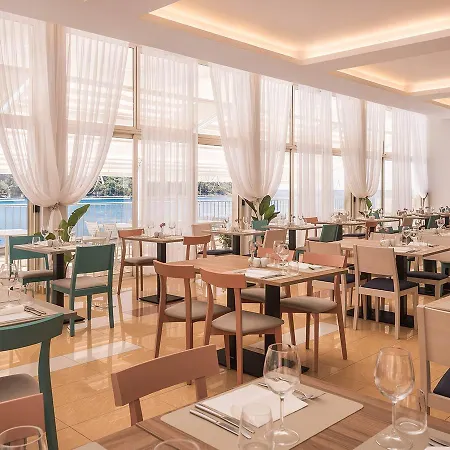 Aminess Younique Lume Отель Брна