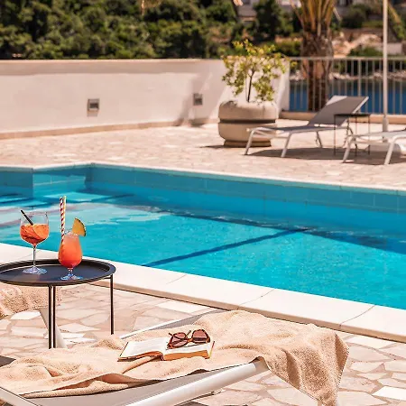 Aminess Younique Lume