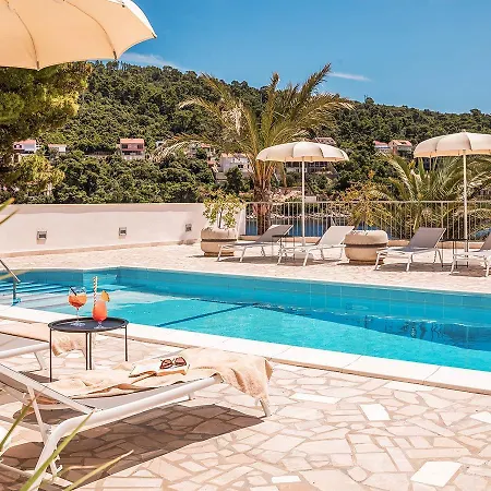 Отель Aminess Younique Lume