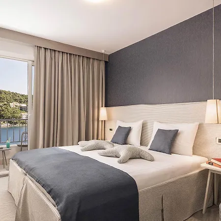 Aminess Younique Lume Отель Брна