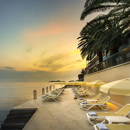 Отель Aminess Younique Lume 4*