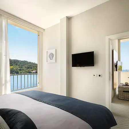 Aminess Younique Lume 4*