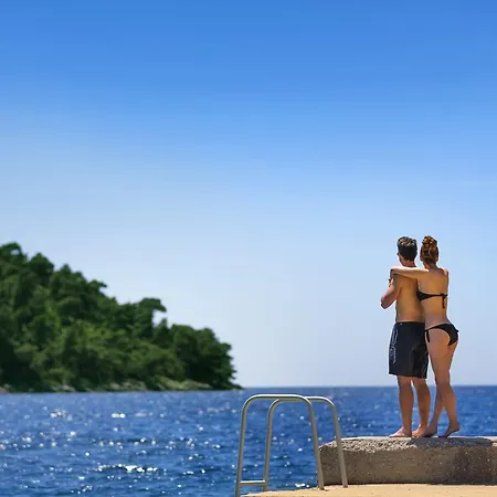 Aminess Younique Lume Отель Брна