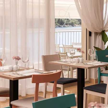 Aminess Younique Lume 4* Brna